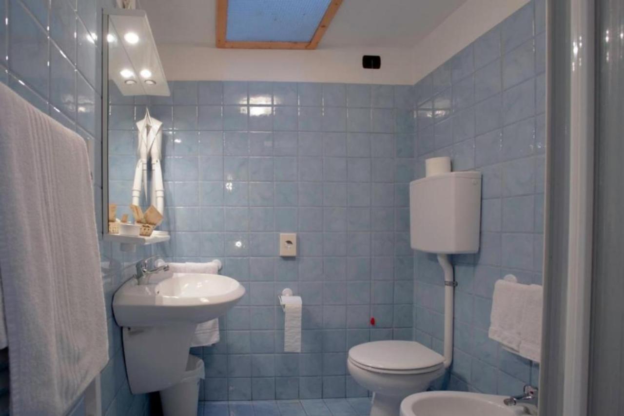 קייזה אין ולמלנקו Hotel Moizi מראה חיצוני תמונה